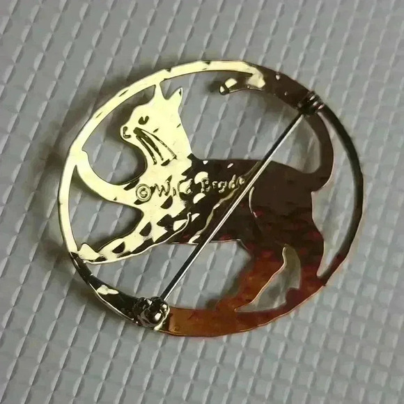 Wild bryde cat feline kitten pin brooch pin Gold Plated Lightweight Cat Pin - Picture 9 of 16